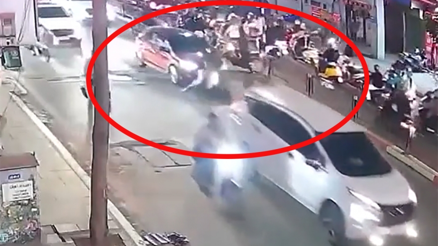 “Ô tô điên” tông xe máy trên đường Nguyễn Lương Bằng, một người tử vong tại chỗ